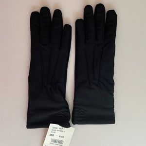 New With Tags (NWT): Women’s Isotoner Classic Warm Lined Gloves One-Size